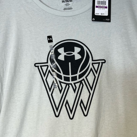 🆕 Men’s XXL Loose Fit Under Armour Basketball Short Sleeve Tee Cream/Black - Picture 3 of 5